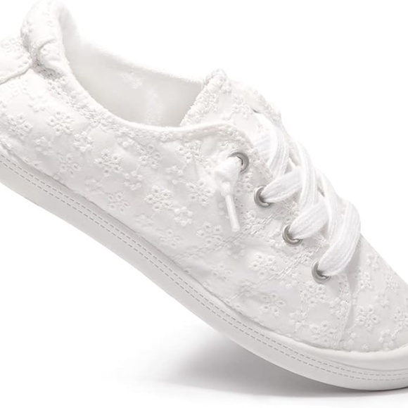 Women's Slip On Canvas Sneaker Low Top Casual Walking Shoes Classic Comfort Flat - Picture 4 of 6